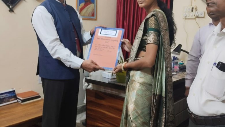 बदायूँ।शहीद सैनिक मोहित राठौर की पत्नी कनिष्ठ सहायक के पद हेतु नियुक्त