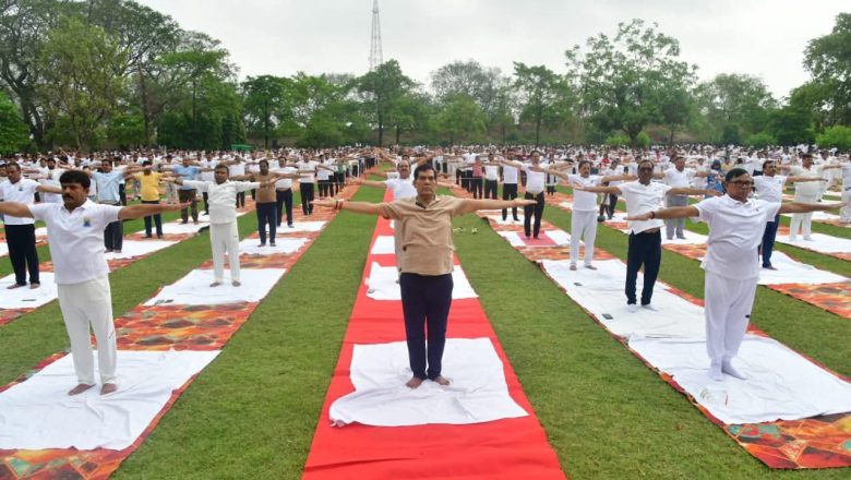 जौनपुर।अंतर्राष्ट्रीय योग दिवस पर जनपद में भव्य योग आयोजनों की धूम