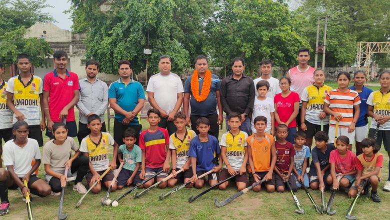 भदोही के राजकमल को हॉकी खेल का मंडलीय चयनकर्ता बनाया गया।