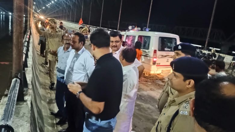 बदायूँ।डीएम ने किया कछला घाट का निरीक्षण ।