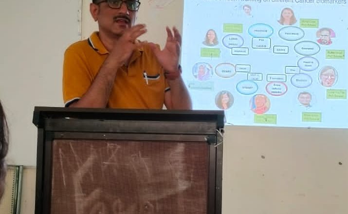 जौनपुर।बिना बायोप्सी के खून की जांच द्वारा प्रारंभिक अवस्था में ही कैंसर की जांच संभव: डॉ कमलेश गिडवानी।