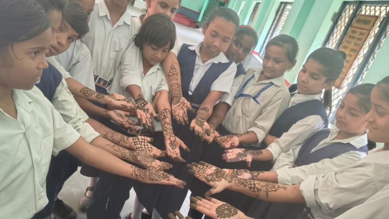 बदायूँ।श्री राम सरस्वती विद्या मंदिर इंटर कॉलेज में हर्षोल्लास से मनाया गया हरियाली तीज का पावन पर्व।