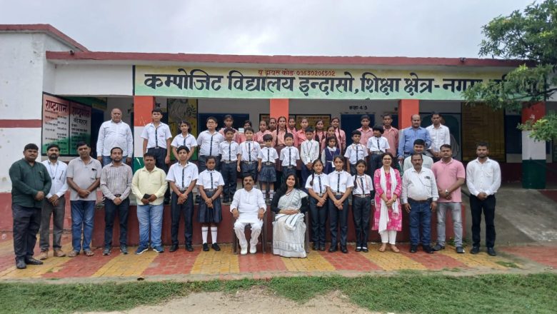 बलिया।प्राइवेट स्कूल के बच्चों ने जाना सरकारी स्कूल की एस्ट्रोनॉमी लैब व ICT लैब का कमाल, खगोल विज्ञान की ली लाइव जानकारी