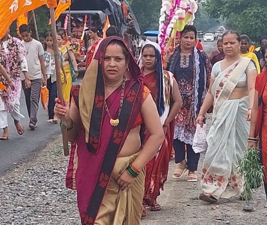 शाहजहांपुर।राष्ट्रीय बजरंग दल ने निकाली तृतीय मातृशक्ति पैदल जलाभिषेक यात्रा ।