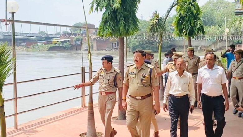 बाढ़ की संभावनाओं को दृष्टिगत रखते हुए शाहजहांपुर एसपी द्वारा तैयारियाँ का लिया गया जायजा।