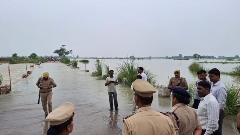 शाहजहाँपुर।मिर्ज़ापुर जरियनपुर – ढाईघाट मार्ग का निरीक्षण, बाढ़ के पानी के बढ़ते खतरे के दृष्टिगत मार्ग किया गया 