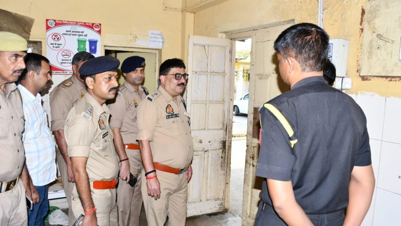 बदायूँ।इलाज के दौरान हत्यारोपी जिला अस्पताल से फरार,पुलिस को बना चुनौती,एसएसपी ने दोनों सिपाहियों को निलंबित कर,अभियोग पंजीकृत कराकर लिया हिरासत में,आरोपी की तलाश में टीमें गठित।