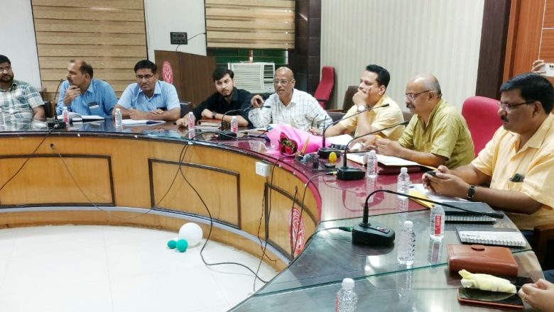 बदायूँ।जैविक व प्राकृतिक खेती की ओर अग्रसर हों किसान : रमाकान्त उपाध्याय