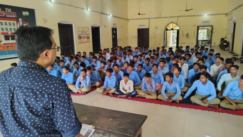 बदायूँ।अंतर्राष्ट्रीय युवा दिवस पर सघन एड्स जागरूकता अभियान आयोजित