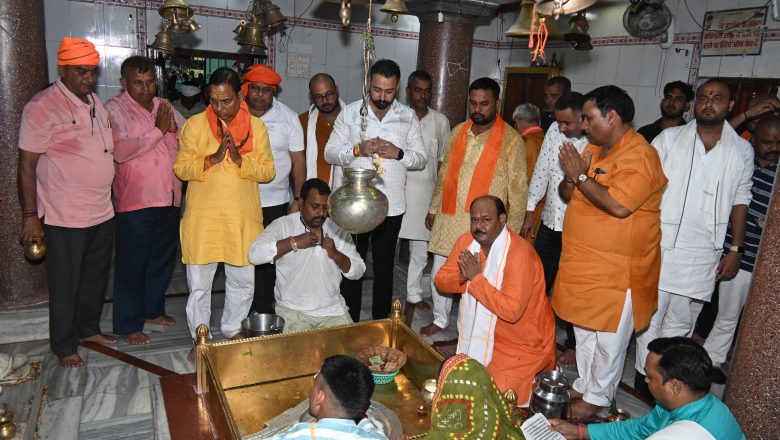 आजमगढ़।सदैव याद रखा जाएगा गोरखनाथ मठ का योगदान : राकेश सिंह