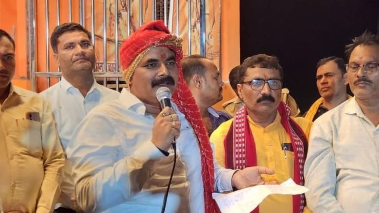 जौनपुर।विधायक ने सीसी रोड का किया लोकार्पण