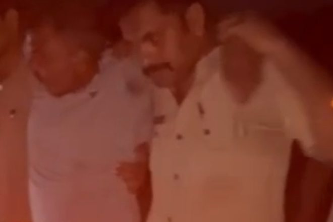 जौनपुर।खेतासराय-खुटहन पुलिस मुठभेड़ में कुख्यात चोर गिरफ्तार, तमंचा व बाइक बरामद।