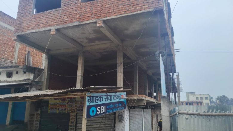 सहरसा (बिहार)।बिना नक्शा स्वीकृति भवन निर्माण पर नगर परिषद का शिकंजा, काम रोकने का आदेश