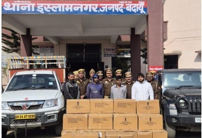बदायूं।इस्लामनगर पुलिस द्वारा 100 पेटी अवैध शराब व थार गाड़ी समेत 4 गिरफ्तार।