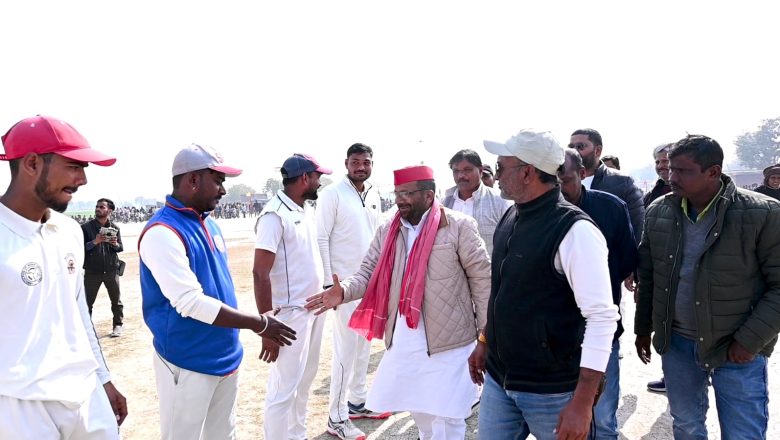 भदोही।शशांक मिश्रा क्रिकेट क्लब और विराट वस्त्रालय कन्नौज की टीम सेमीफइनल में पहुंची।