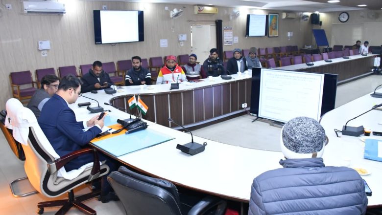 बदायूँ।एसआईआर हेतु राजनीतिक दलों के साथ बैठक आयोजित