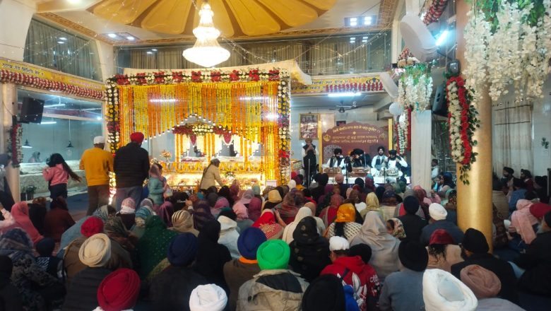 शाहजहांपुर।गुरु नानक आश्रम कुटिया साहिब में स्वामी सुखदेव सिंह महाराज का 102वां जन्मदिन धूमधाम से मनाया गया।