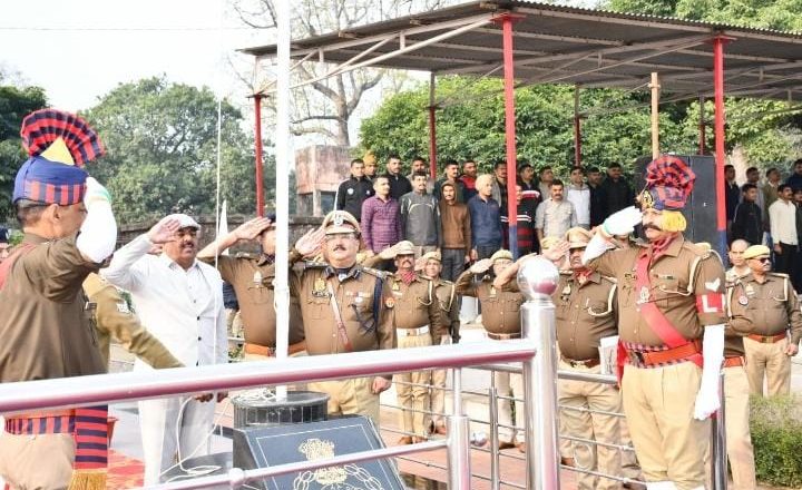 बदायूं।गणतंत्र दिवस पर आयोजित होने वाली परेड का रिहर्सल किया।