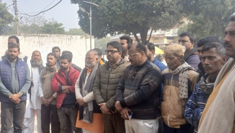 बलिया।सेवाभावी व्यक्तित्व विनोद सिंह पंचतत्व में विलीन, नम आंखों से दी गई अंतिम विदाई।