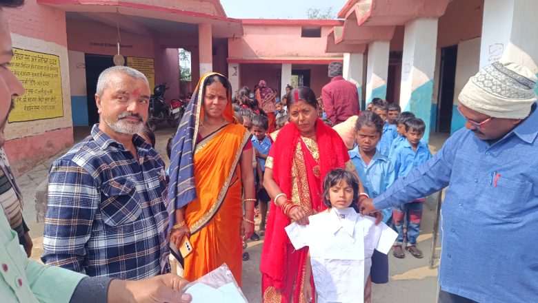 सहरसा (बिहार)।मध्य विद्यालय कोरलाहा में 450 बच्चों के बीच अंगवस्त्र वितरण