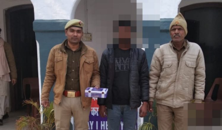 बदायूँ।पुलिस ने अवैध शस्त्र के साथ एक गिरफ्तार किया 