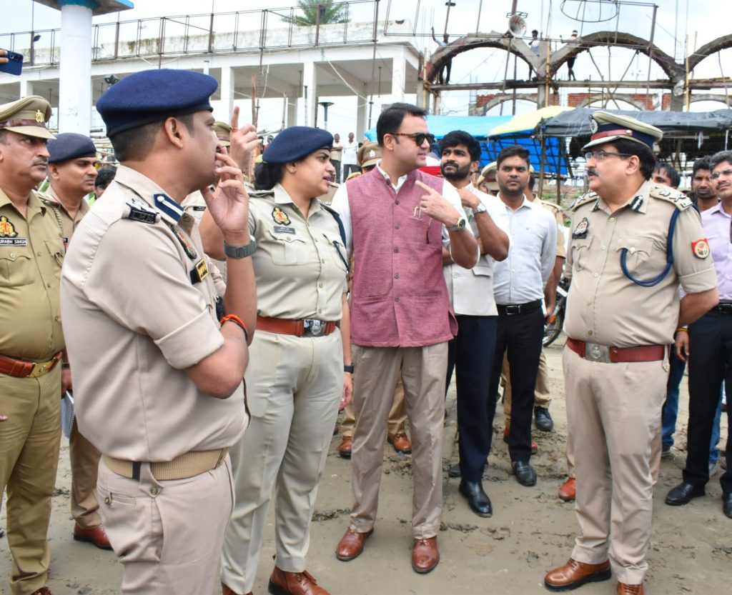 बदायूँ।एडीजी बरेली जोन ने कांवड़ यात्रा तैयारियों का लिया जायजा, &ldquo;Zero Incident, Zero Accident&rdquo; लक्ष्य के साथ अधिकारियों को दिए सख्त निर्देश