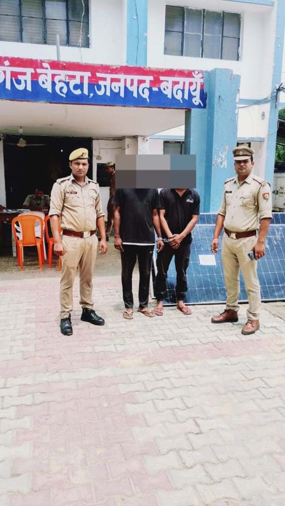 बदायूँ।सरकारी पानी की टंकी से चोरी हुई सोलर प्लेटें बरामद, दो आरोपी गिरफ्तार